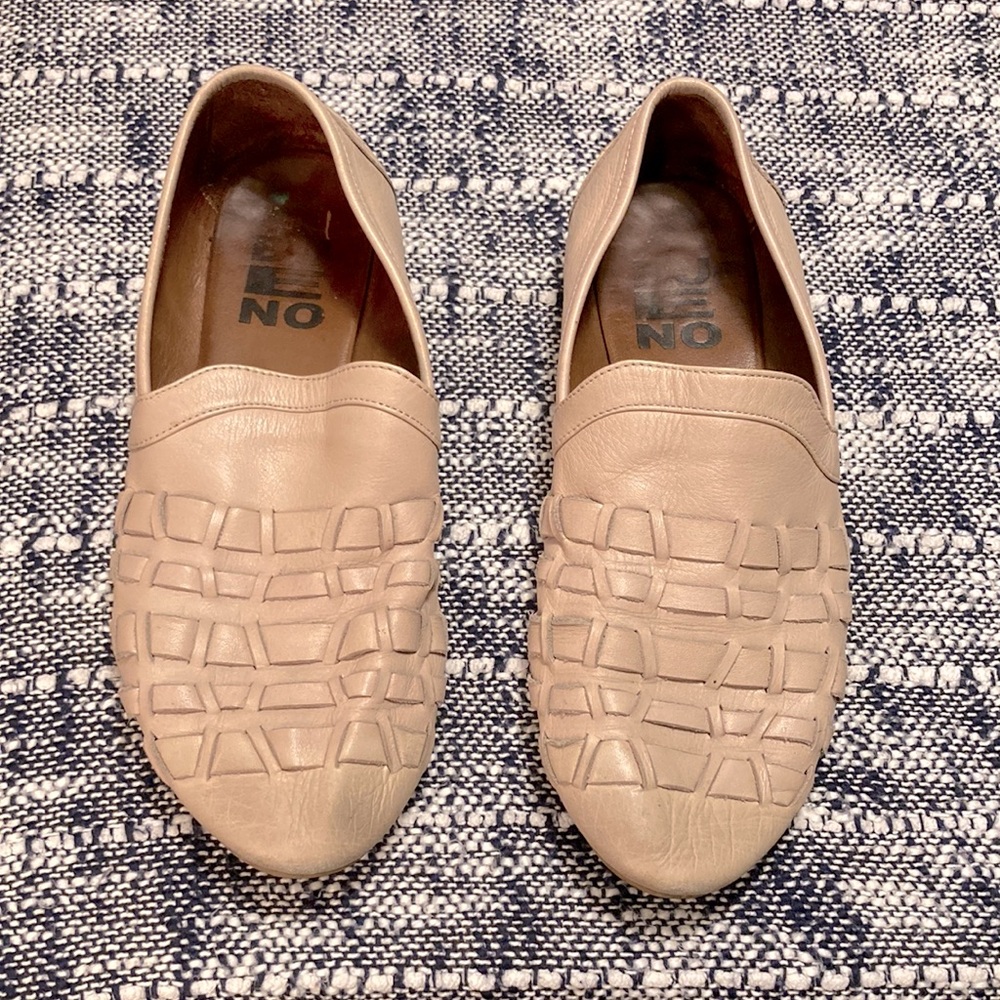 Bueno beige loafers